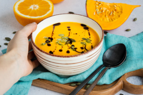 Kürbissuppe mit Orangensaft