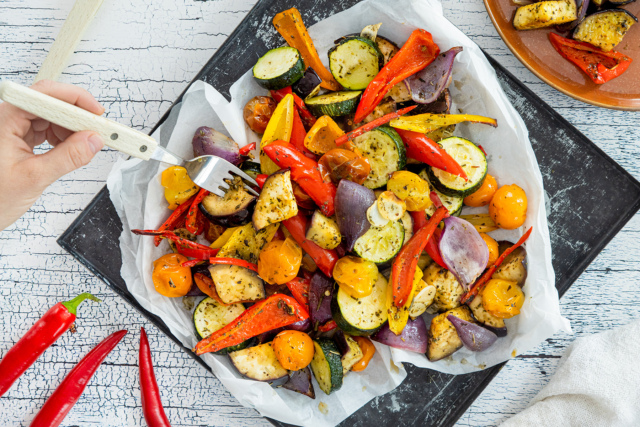 Mediterranes Ofengemüse | Rezept - eat.de