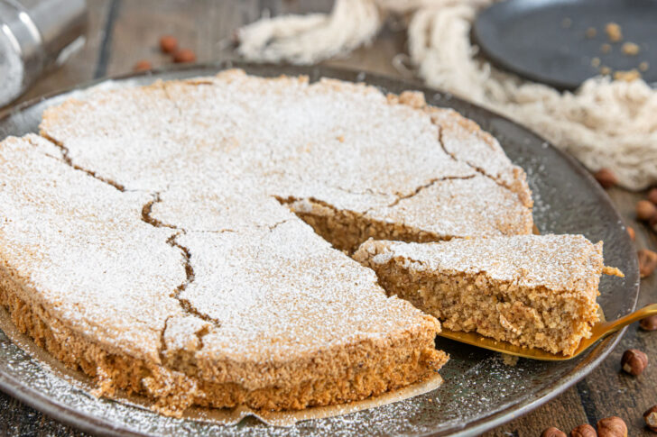 Nusskuchen ohne Mehl mit nur 3 Zutaten