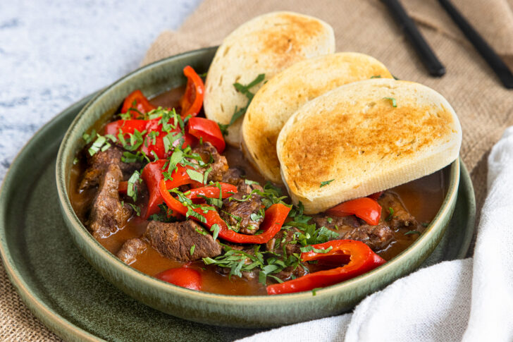 Rindergulasch mit Paprika
