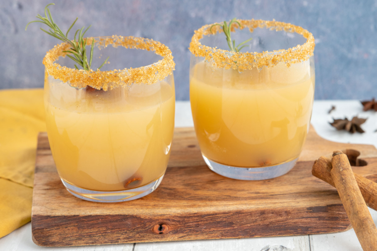 Heißer Apfelpunsch: Rezept mit Alkohol