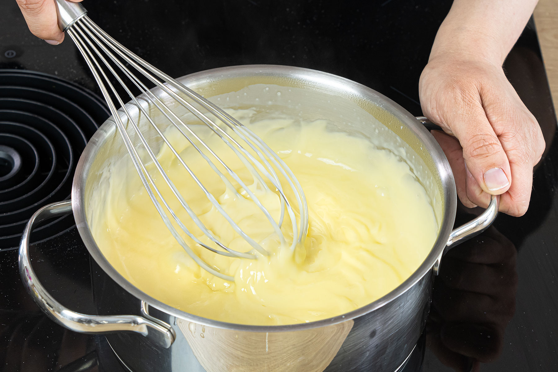 Puddingpulver einrühren