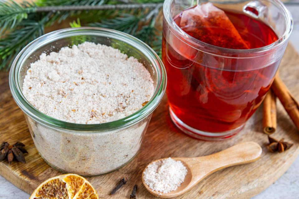 Glühweinzucker selber machen | Rezept - eat.de