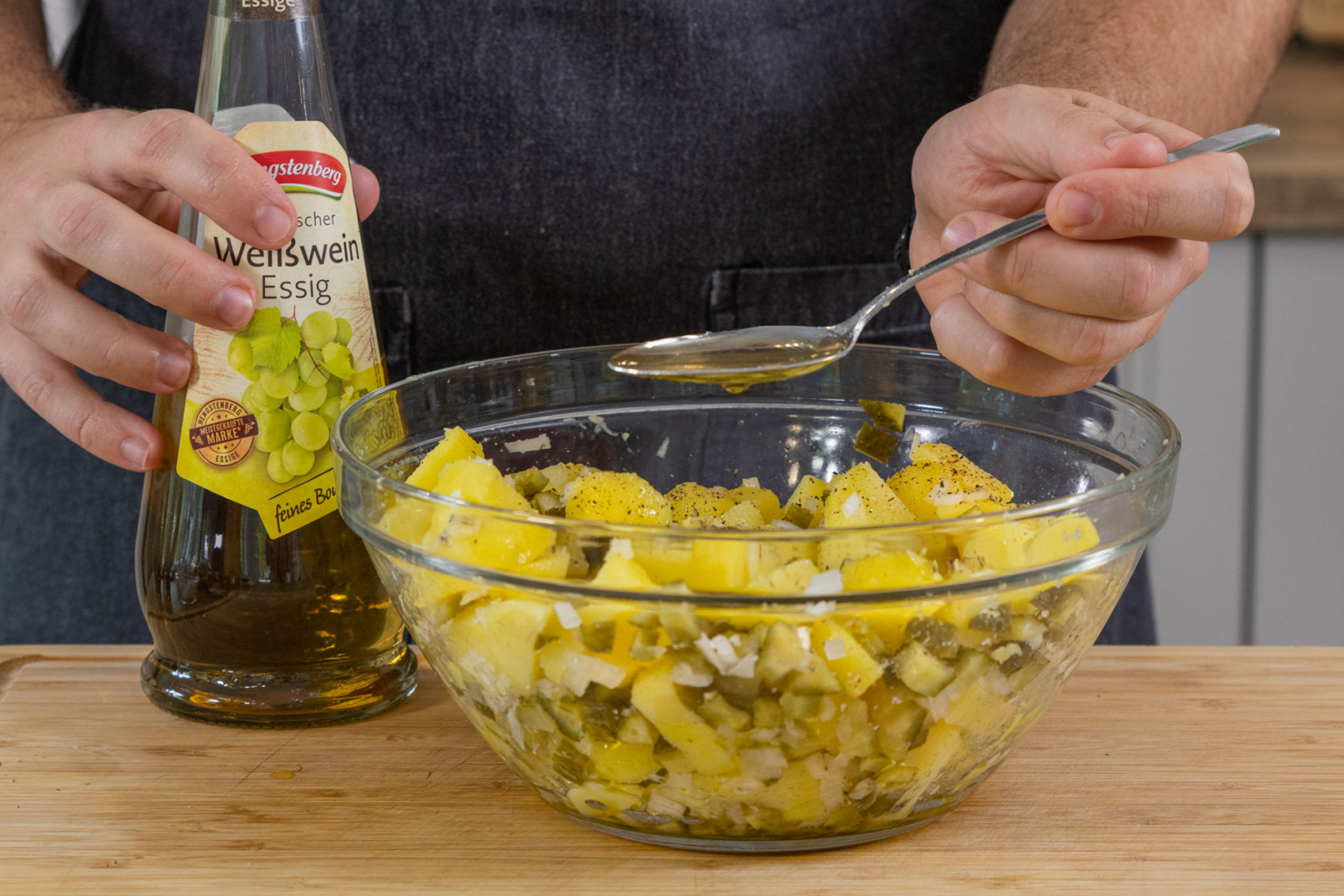 essig öl dressing für gemischten salat