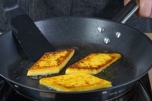 Polenta in Pfanne braten