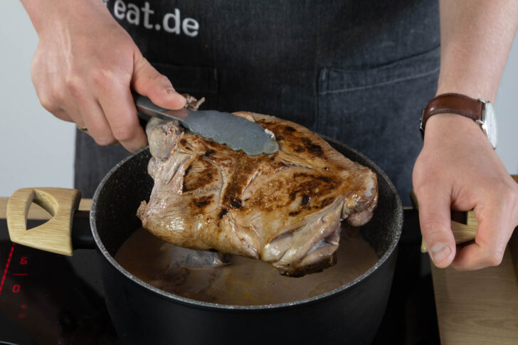 Rehbraten dazugeben