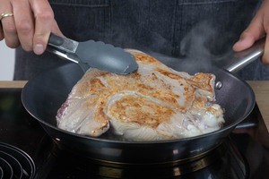 Fleisch anbraten