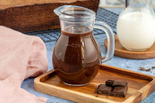 Schokoglasur mit Sahne | Rezept - eat.de