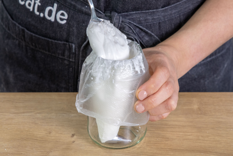 Zuckerguss mit Eiweiß | Rezept - eat.de