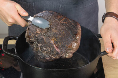 Fleisch anbraten