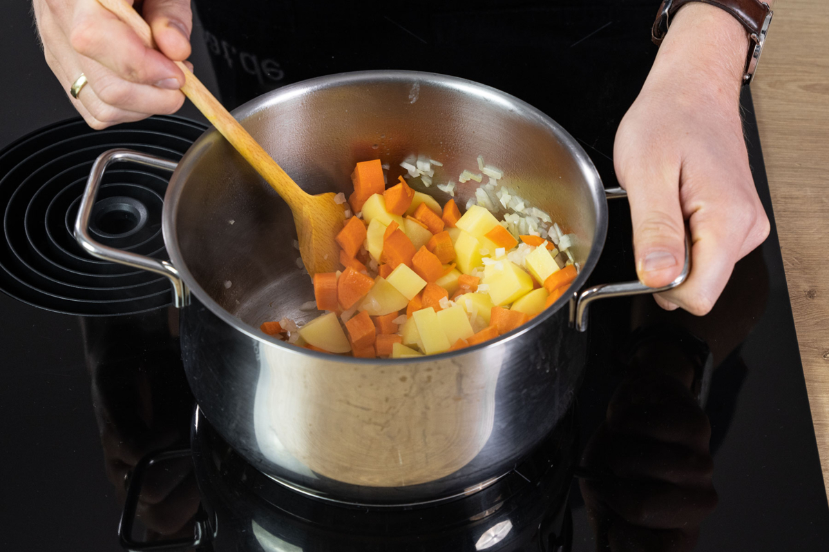 Kichererbsensuppe mit Kartoffeln | Rezept