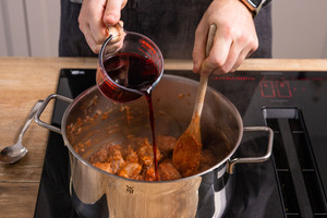Rotwein ablöschen
