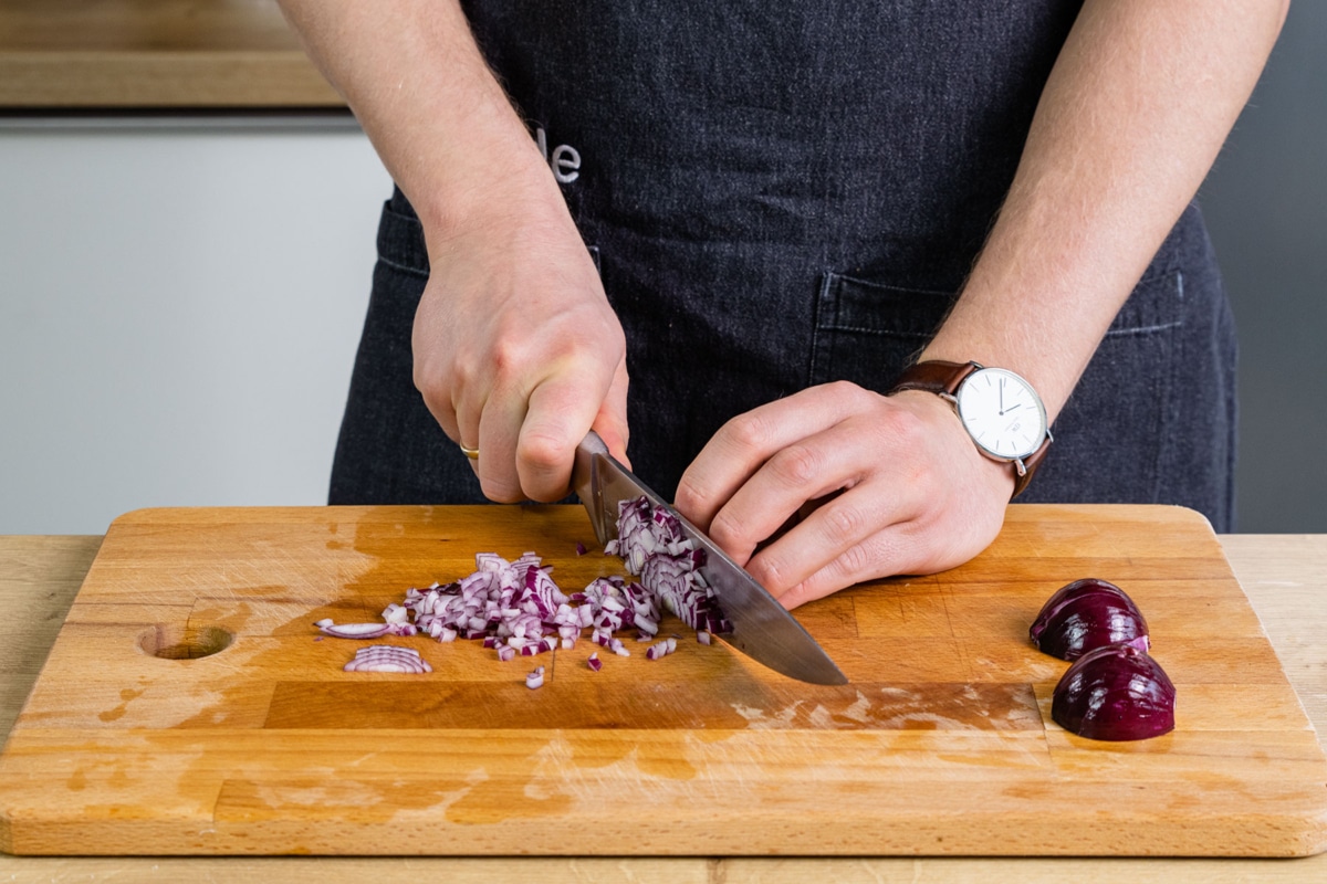 Paprikasalat mit Feta-Käse | Rezept - eat.de