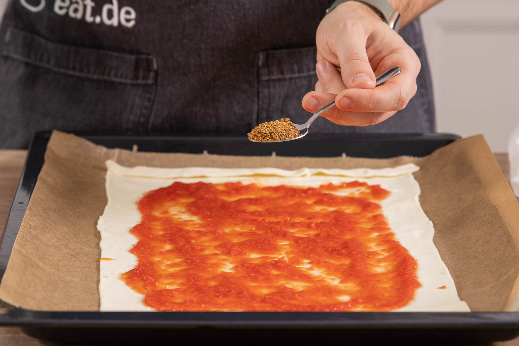 Pizzagewürz dazugeben
