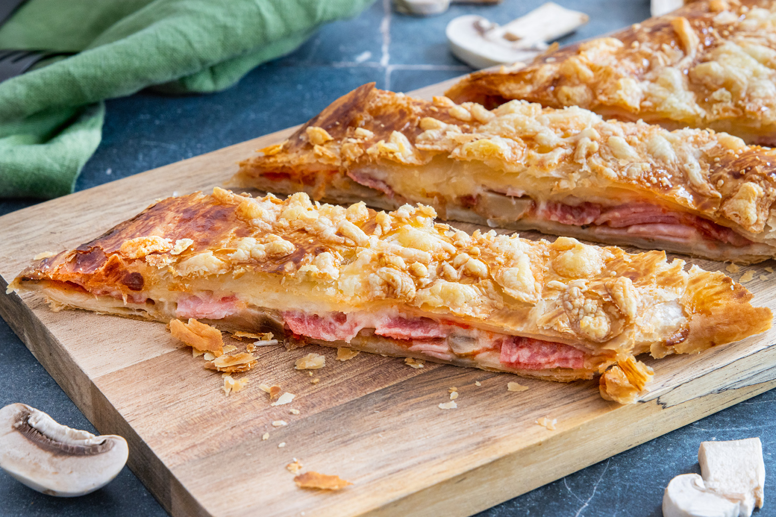 Pizza-Strudel | Rezept - eat.de