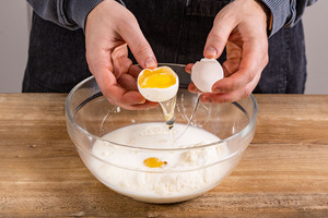 Eier dazugeben