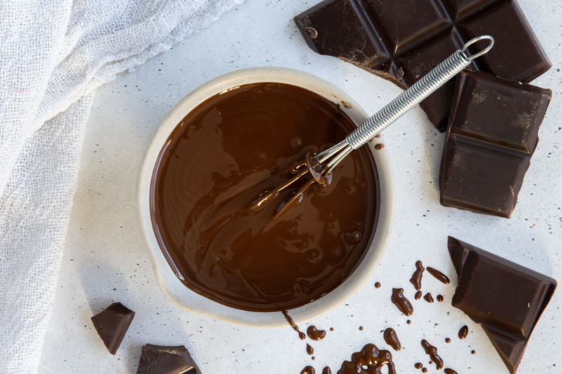 Schokoglasur mit Kokosfett Rezept eat.de