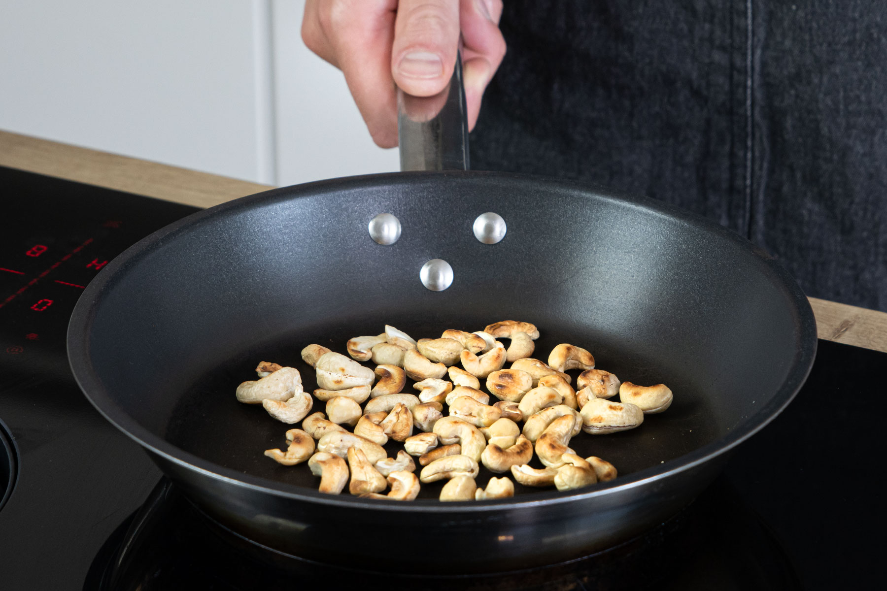 Cashewkerne anrösten