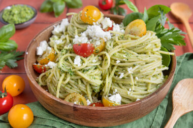 Spaghettisalat mit Pesto