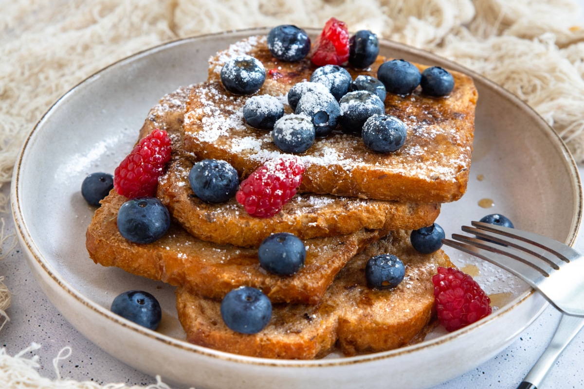 Veganer French Toast: Armer Ritter ohne Ei | Rezept - eat.de
