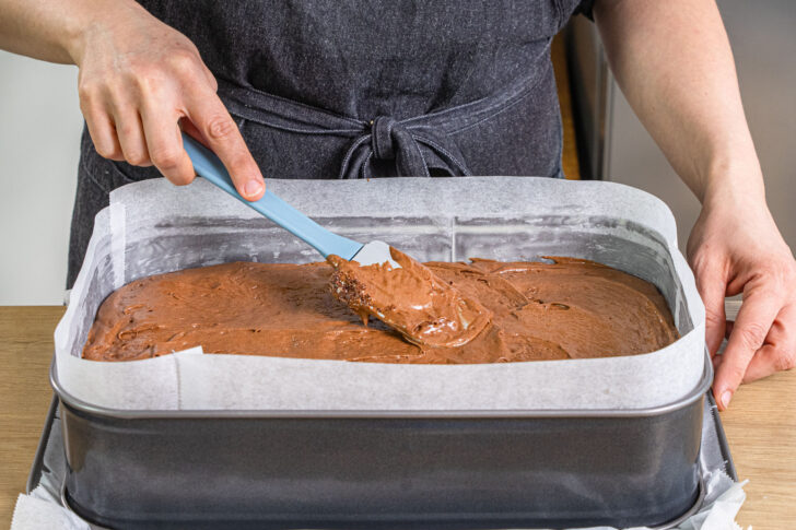 Schokolade mit Teig bedecken