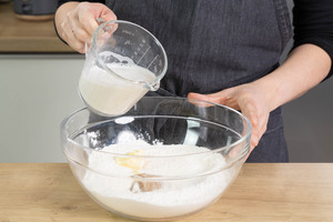 Hefemilch dazugeben