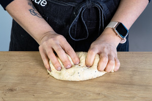 Hefeteig kneten