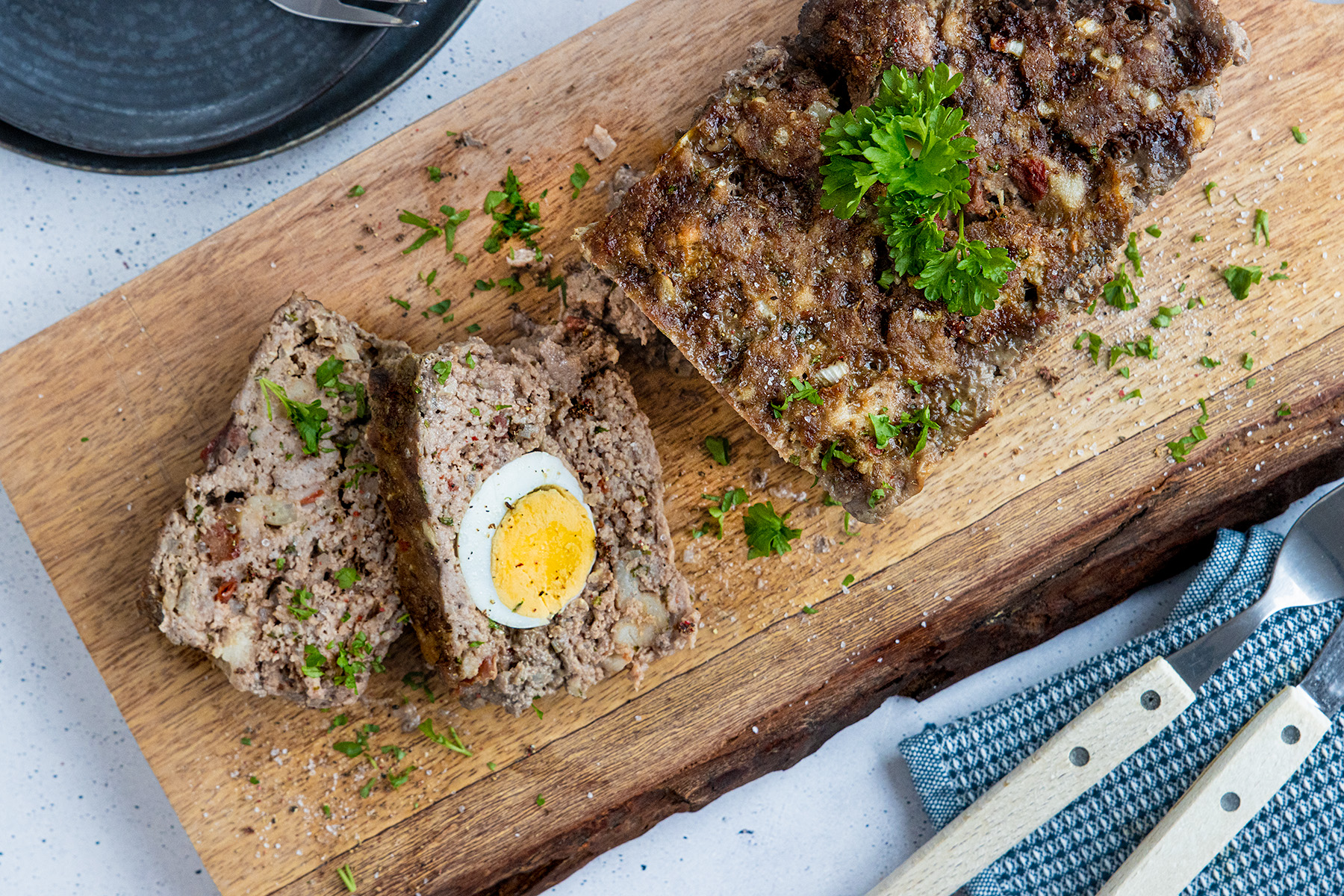 Hackbraten mit Ei