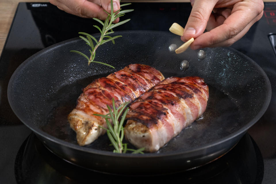 Hähnchenbrust im Speckmantel | Rezept