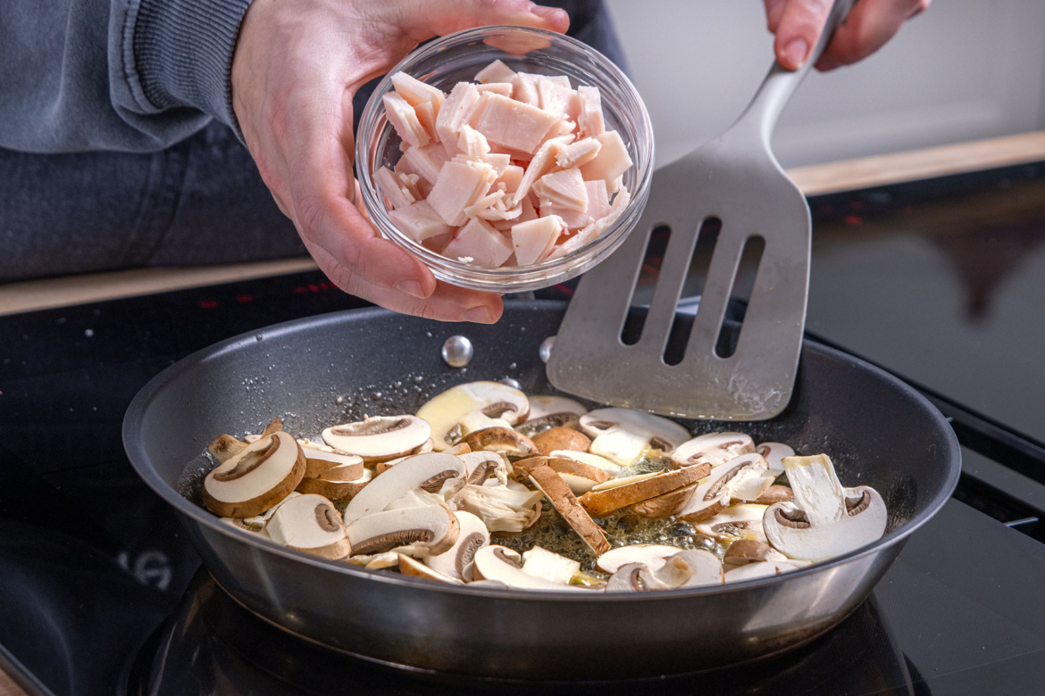 Herzhafter Brotauflauf: Gericht unter 5 Euro | Rezept