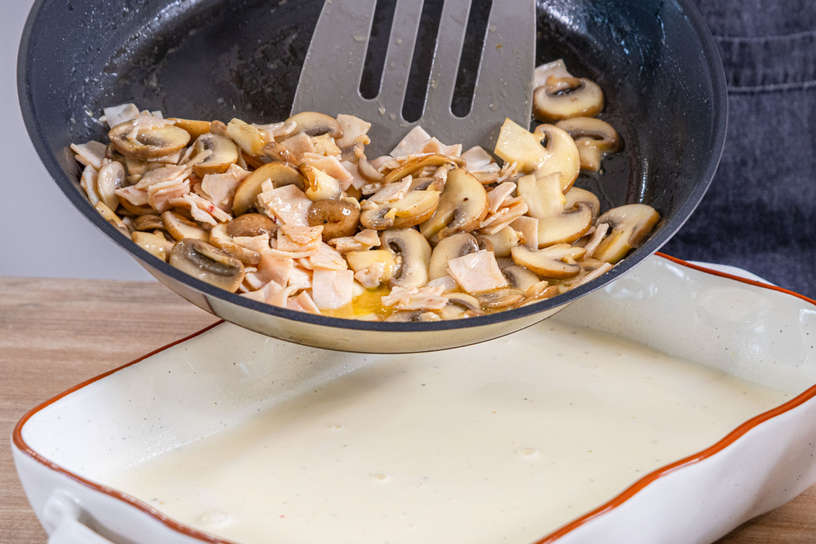 Herzhafter Brotauflauf: Gericht unter 5 Euro | Rezept - eat.de