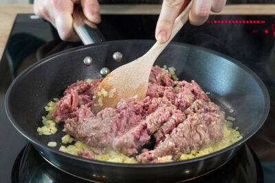 Hackfleisch anbraten