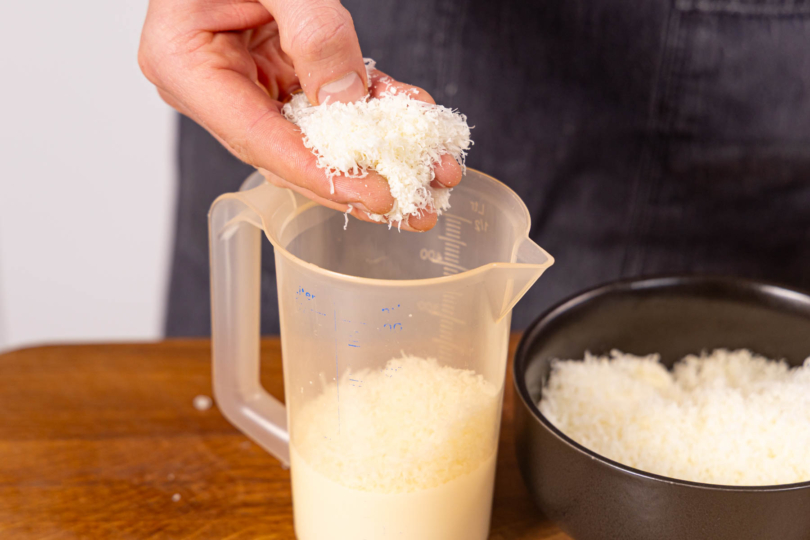 Parmesan-Sahne-soße zubereiten