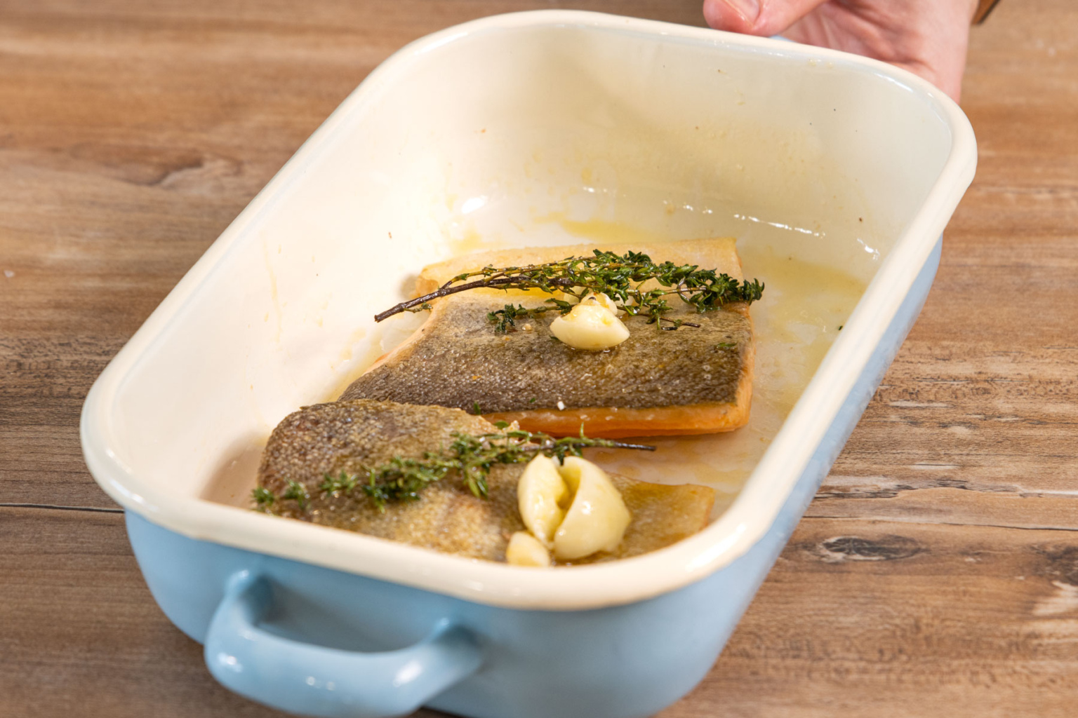 Lachsforellenfilet mit Haut im Backofen | Rezept