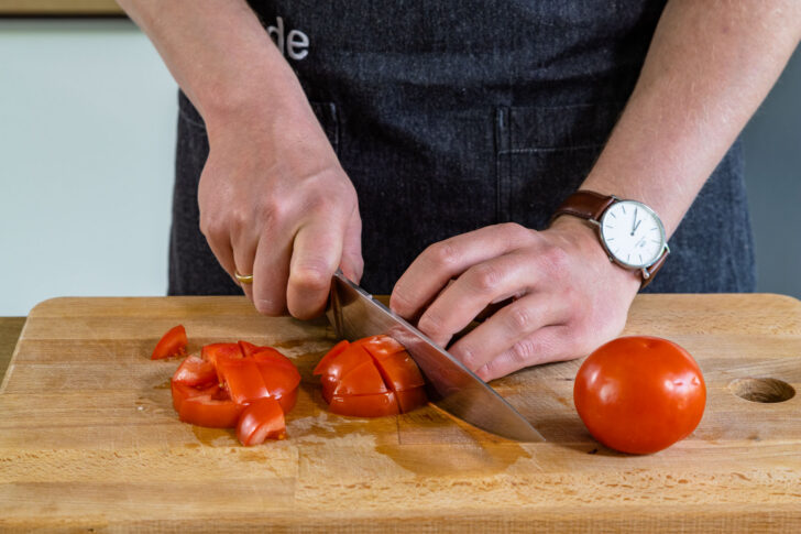 Tomaten schneiden
