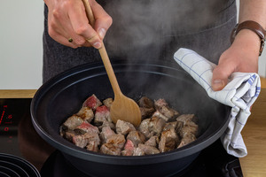 Rindfleisch anbraten