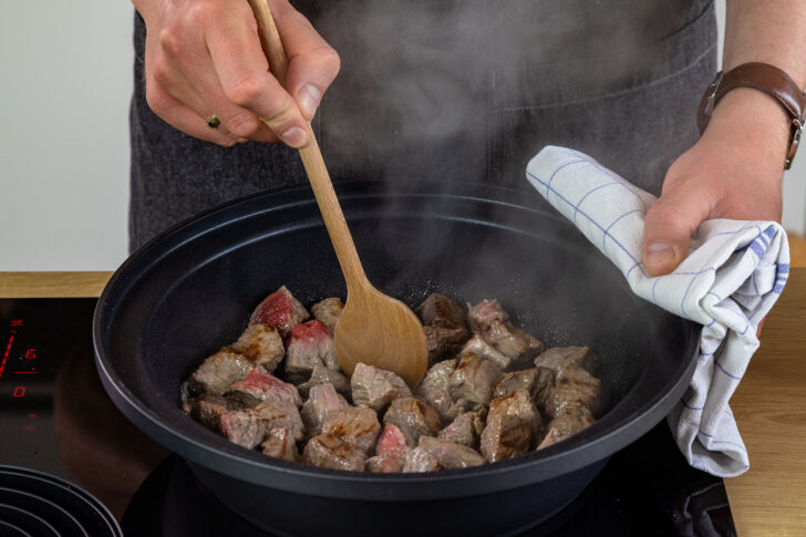 Rindfleisch anbraten