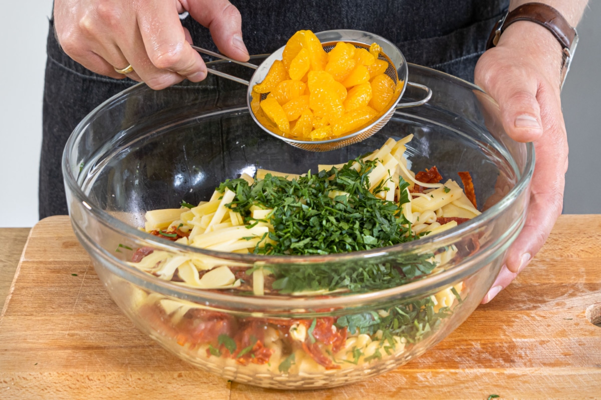 Nudelsalat mit Mandarinen und Erbsen | Rezept - eat.de Nudelsalat mit Mandarinen und Erbsen | Rezept - eat.de