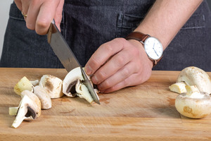 Champignons vierteln