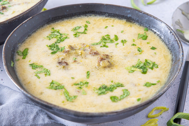 Omas Käsesuppe mit Lauch