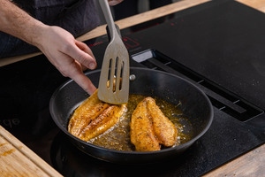 Pangasiusfilet wenden
