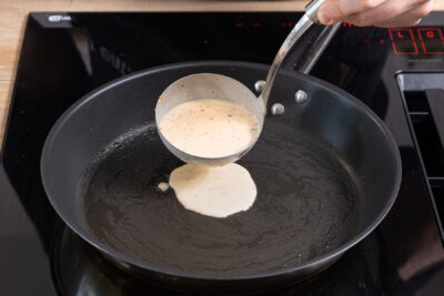 Pfannkuchen ausbacken