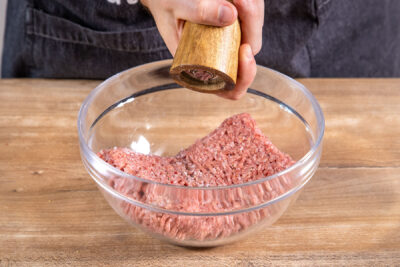 Hackfleisch würzen