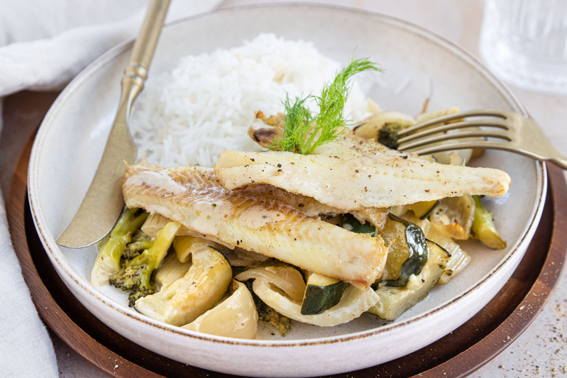 Seelachs mit Gemüse aus dem Backofen Rezept eat.de