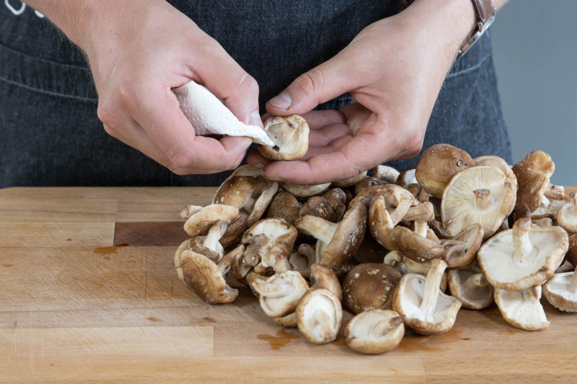 Shiitake-Pilze zubereiten | Rezept- eat.de