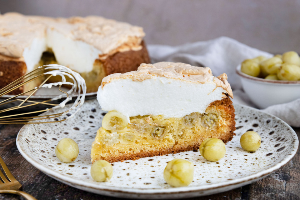 Stachelbeerkuchen mit Baiser | Rezept - eat.de