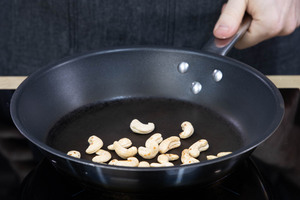 Cashewkerne anrösten