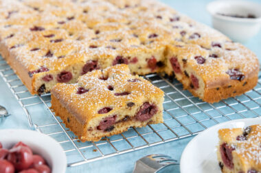 Versunkener Kirschkuchen