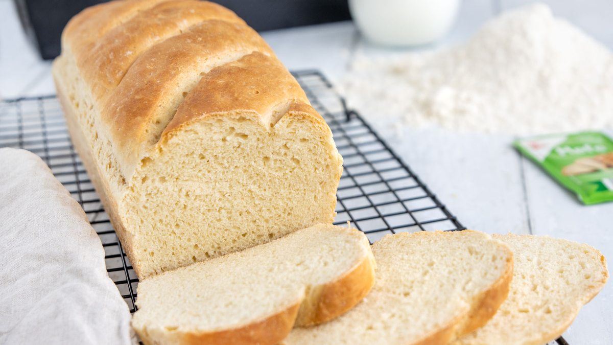 Einfaches Weißbrot mit Hefe selber backen