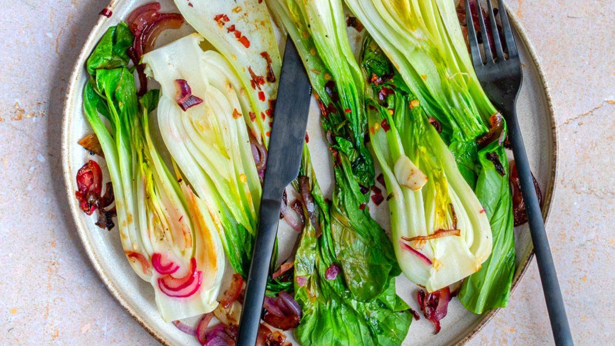 Pak Choi in der Pfanne zubereiten | Rezept - eat.de